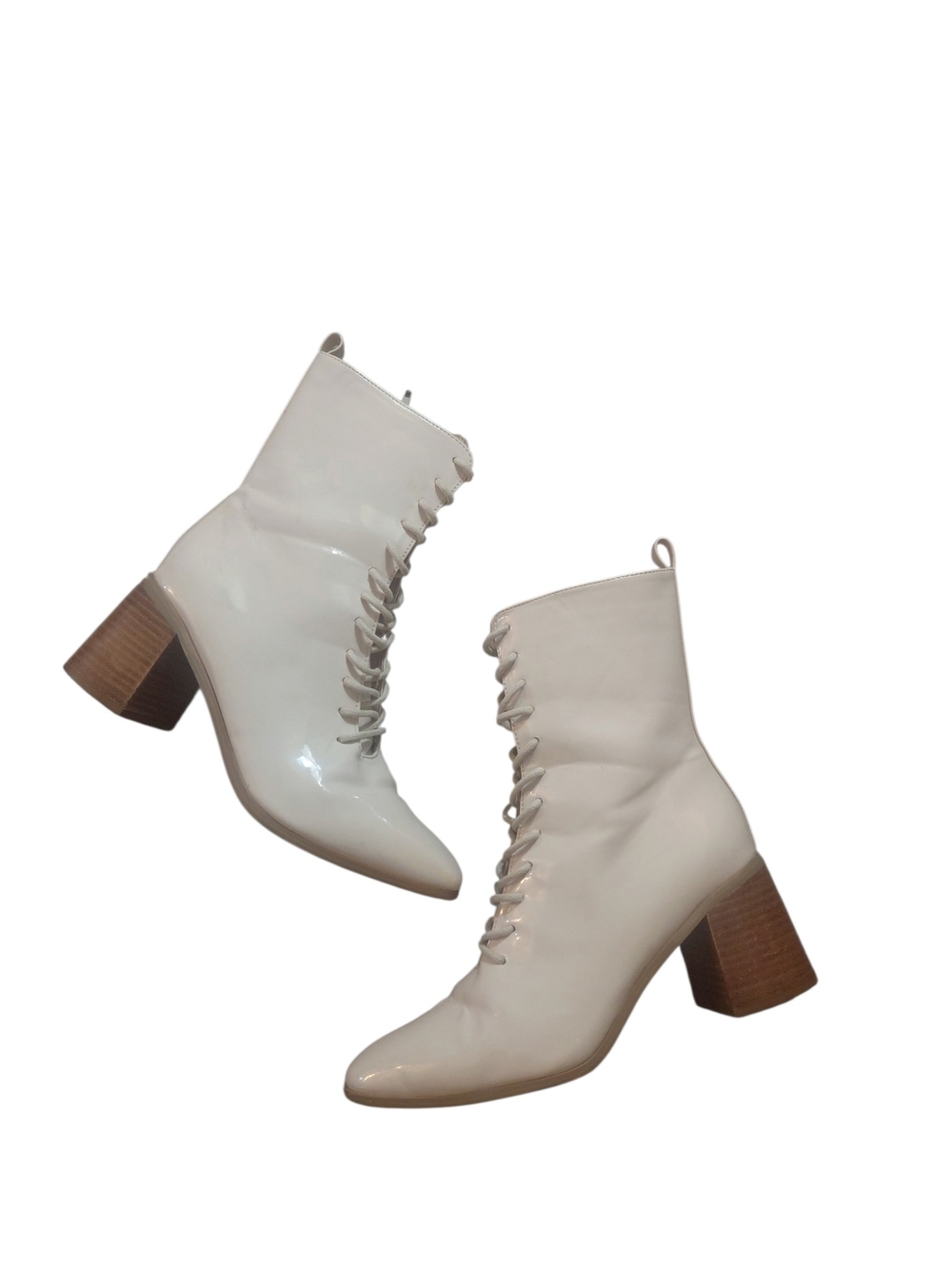 Crown & Ivy Sanna Cream Patent Lace-Up Victorian Block Heel Ankle Boots Size 8.5